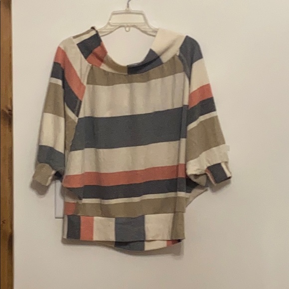 Stripped Sweater BRAND NEW - Picture 1 of 2